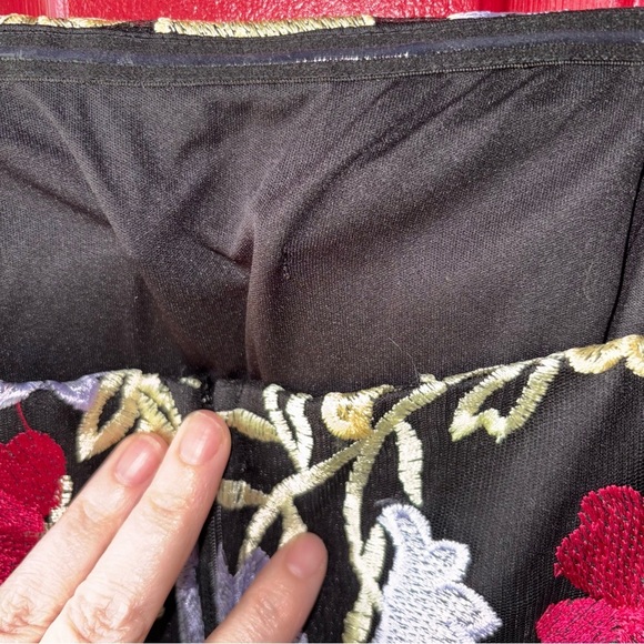 City Studio Black and Red Sleeveless Formal Cocktail Dress - Picture 11 of 11